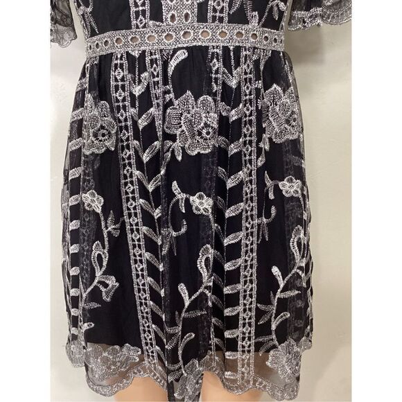 New. Socialite black and silver lace dress. Small. Retails $129 - Picture 8 of 10